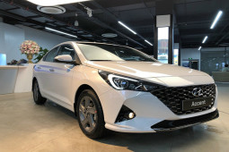 Tin tức ô tô - Đại lý giảm giá Hyundai Accent, tạo đà "vượt mặt" Toyota Vios