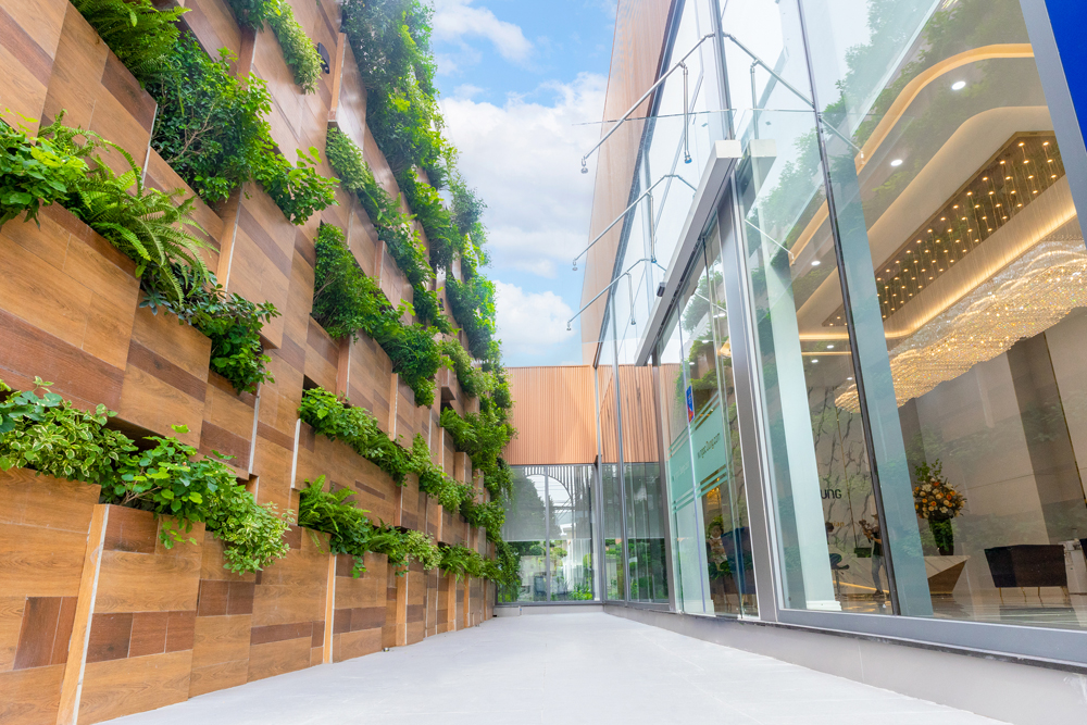 Chi nhánh Bình Dương của Hệ thống TMV Ngọc Dung với 2500m vuông gây ấn tượng mạnh.