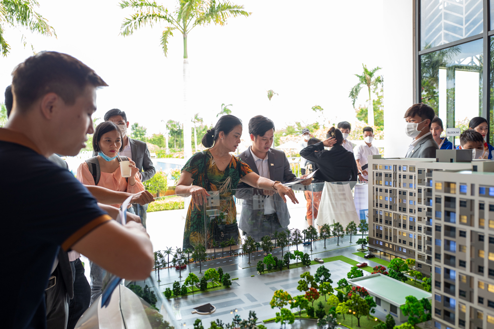 Đông đảo khách hàng quan tâm căn hộ EHome Southgate với mức giá từ 1 tỷ đồng.