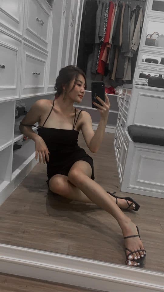 Văn Mai Hương ngày càng biết mặc&nbsp;đẹp, vừa sexy vừa&nbsp;tôn dáng.