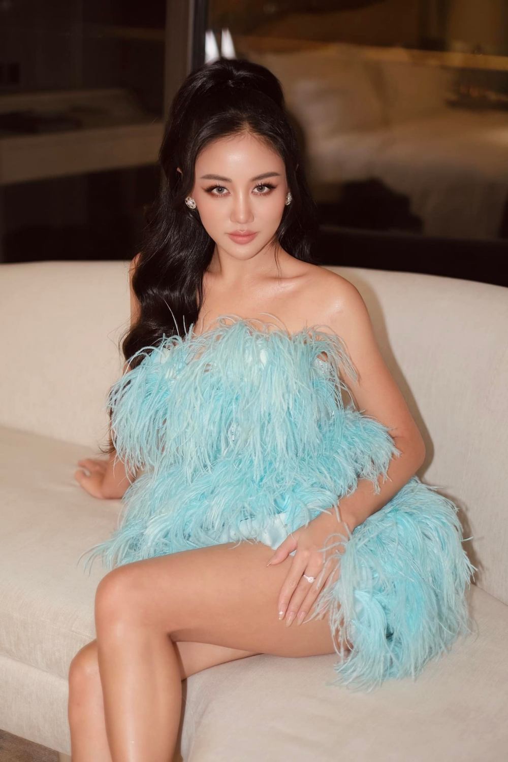 Văn Mai Hương ngày càng xinh đẹp, quyến rũ.