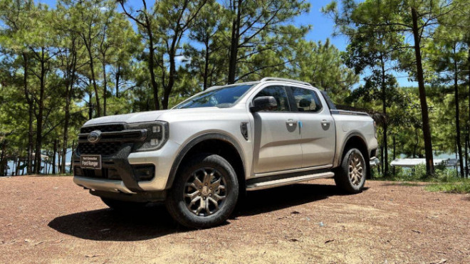 Ford Ranger 2022 thay đổi ra sao so với thế hệ cũ? - 1