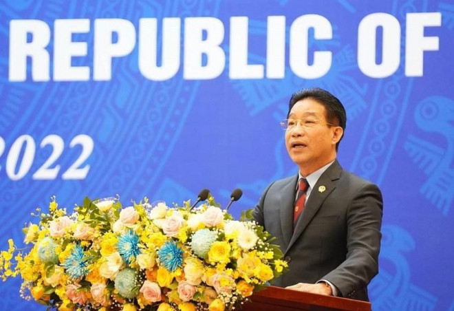 Ông Phạm Thanh Hà, Phó Chủ nhiệm Văn phòng Chủ tịch nước, công bố quyết định đặc xá năm 2022. Ảnh: TP