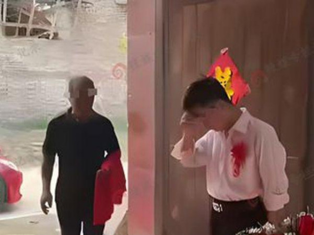 Bạn trẻ - Cuộc sống - Cô dâu đòi thêm 200 triệu mới chịu lên xe hoa, hành động của chú rể được tất cả ủng hộ