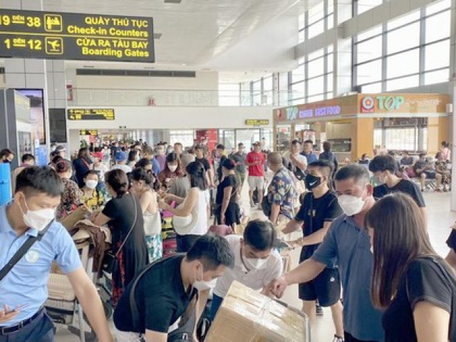 Thị trường - Tiêu dùng - ''Cháy'' vé tàu, máy bay chặng ngắn dịp Quốc khánh 2/9