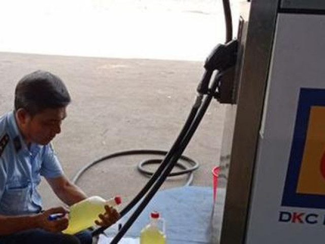Tin tức trong ngày - Một công ty xăng dầu bị đề nghị phạt hơn 1,6 tỉ vì vi phạm chất lượng