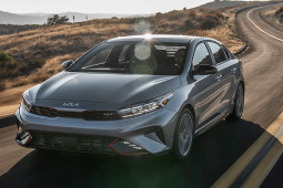 Tin tức ô tô - Kia K3 phiên bản nâng cấp trình làng, thay đổi nhẹ mà chất