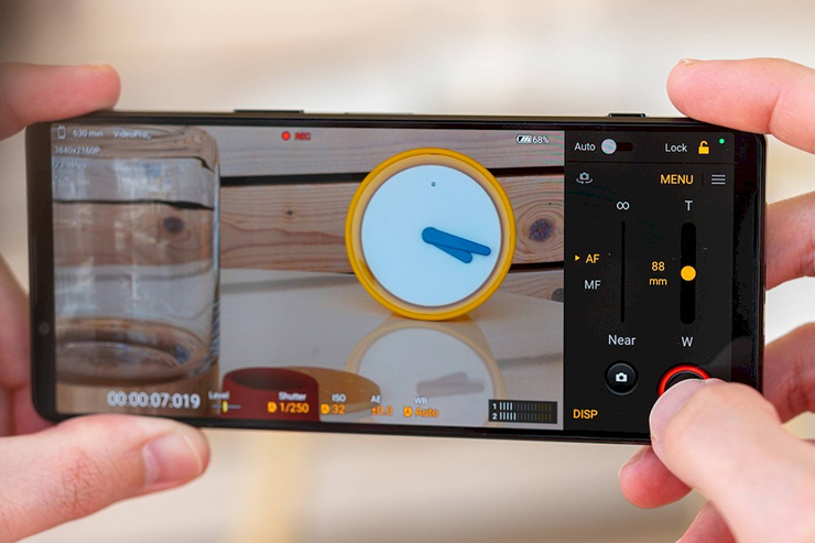 Đây là chiếc smartphone mà nhiều người dùng iPhone thèm muốn - 3
