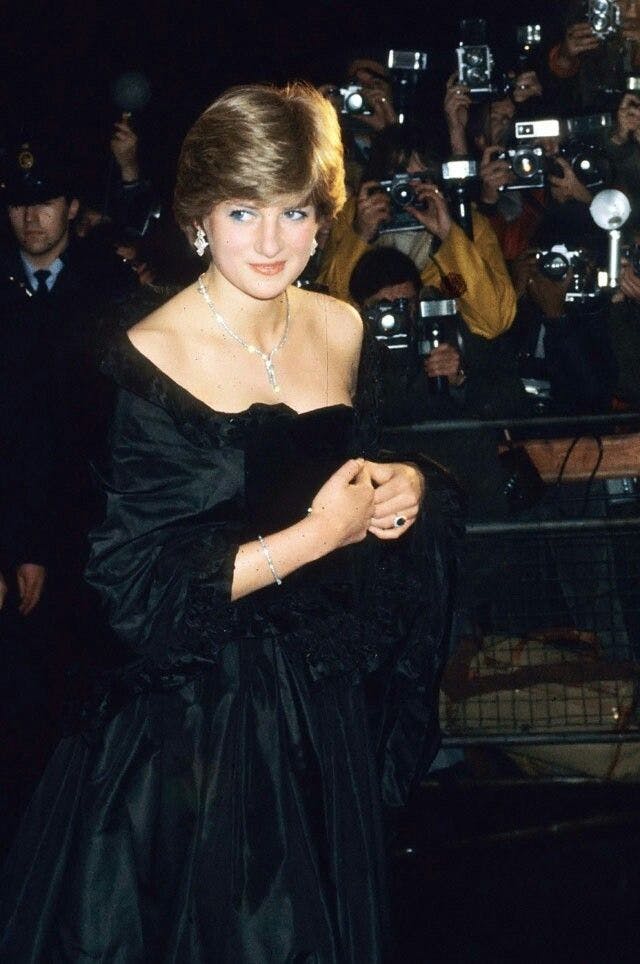 Những lần tiên phong về phong cách không thể quên của công nương Diana - 2