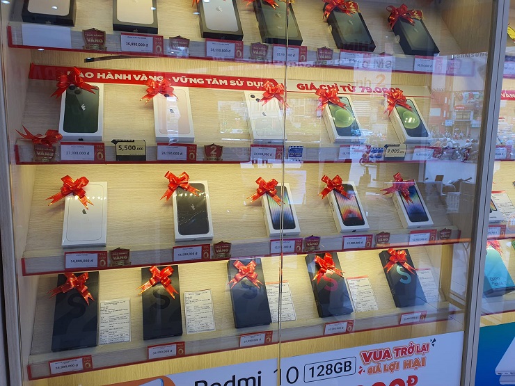 Loạt iphone đời cũ giảm giá sốc