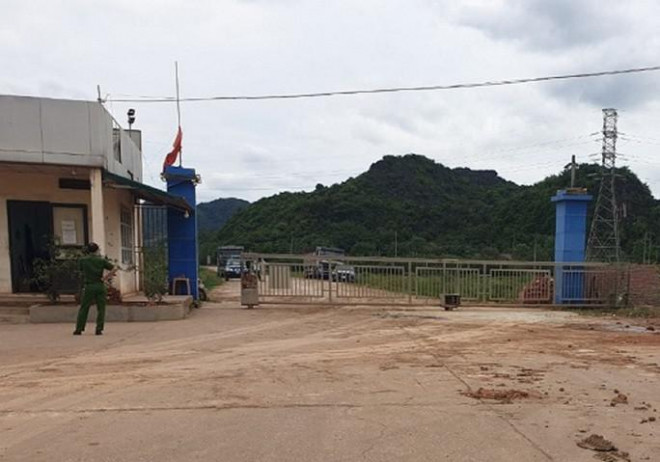Nhà máy gạch cũng là trụ sở của Công ty CP sản xuất xây dựng và thương mại Long Thành, chi nhánh Bỉm Sơn (Thanh Hóa)