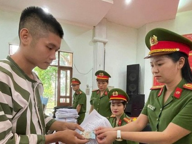 Tin tức trong ngày - Phạm nhân đặc xá: Được cấp CCCD gắn chip, quần áo mới, có cả tiền đi đường