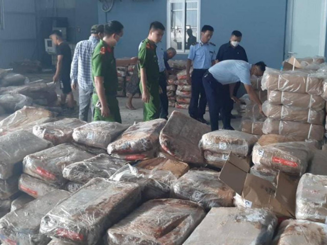 Thị trường - Tiêu dùng - Phát hiện hơn 86 tấn thực phẩm đông lạnh không rõ nguồn gốc xuất xứ