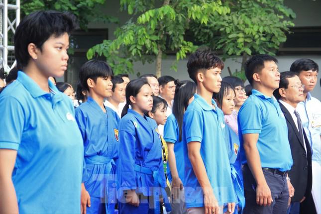 Với quan điểm giáo dục tôn trọng sự khác biệt, tôn trọng sở thích, năng lực, thiên hướng phát triển riêng của từng học sinh, Trường Hy vọng mang đến những cơ hội mở để các em khai phá tiềm năng của chính mình, ở bất kỳ lĩnh vực nào, dù khoa học, công nghệ hay kỹ thuật, nghệ thuật, đồng thời giúp các em rèn giũa phát triển tối đa những tiềm năng đó.