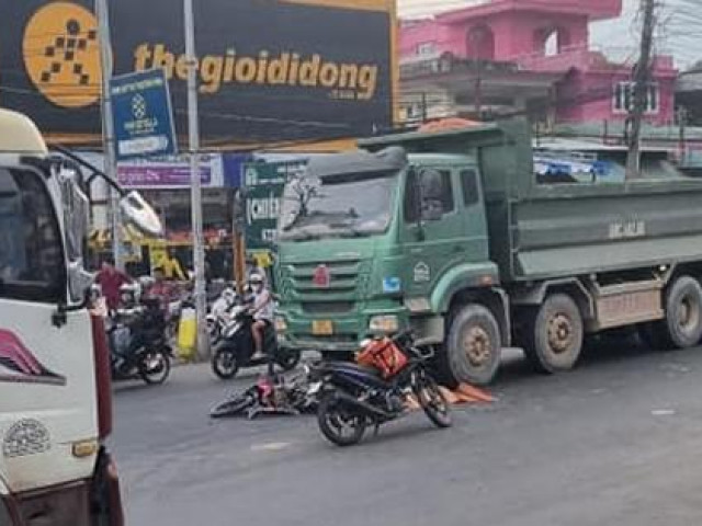 Đồng Nai: Nữ sinh bị xe ben tông tử vong trên đường đi học về, giao thông ùn ứ trên Quốc lộ 1