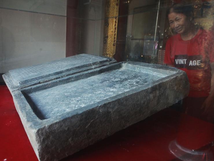 Tin tức trong ngày - “Mắt thần” giám sát cuốn "sách đá" từ thời Mạc