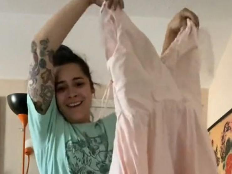 Bạn trẻ - Cuộc sống - Clip: Cô dâu tương lai đặt váy cưới qua mạng và cái kết