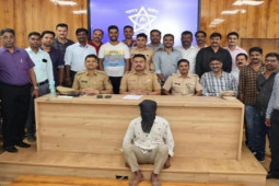 Pháp luật - Nghi bị vợ “cắm sừng”, gã họa sĩ gây tội ác khủng khiếp