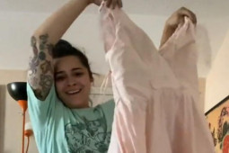 Bạn trẻ - Cuộc sống - Clip: Cô dâu tương lai đặt váy cưới qua mạng và cái kết