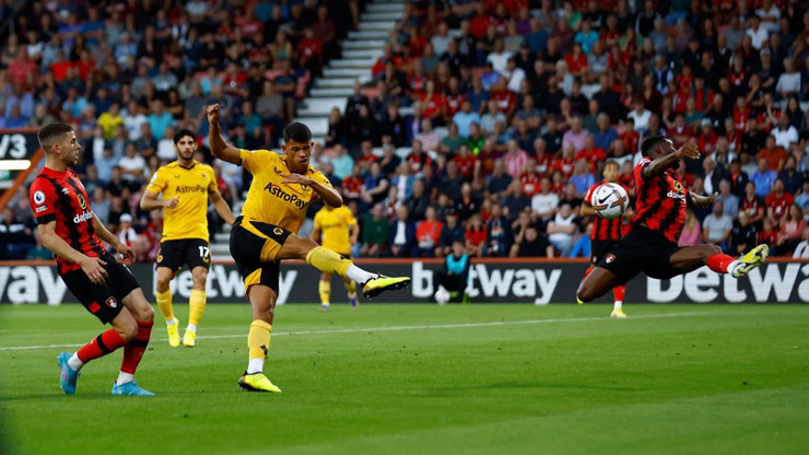 Cú sút bóng sống đầu trận của Matheus Nunes, bản hợp đồng đắt giá nhất lịch sử Wolves
