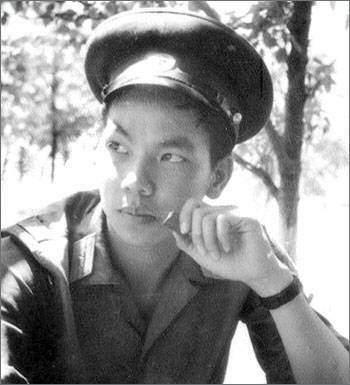 Anh hùng phi công Vũ Xuân Thiều (ảnh chụp năm 1972)