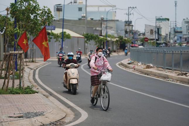 Diện mạo đôi bờ kênh Nước Đen đã thay đổi hoàn toàn Ảnh: PHẠM NGUYỄN