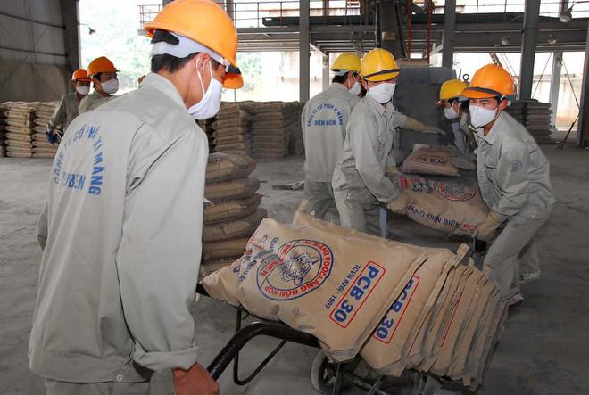 Trong 8 qua, lượng xi măng tiêu thụ chỉ đạt khoảng 65,33 triệu tấn, giảm 8% so với cùng kỳ năm 2021.&nbsp;