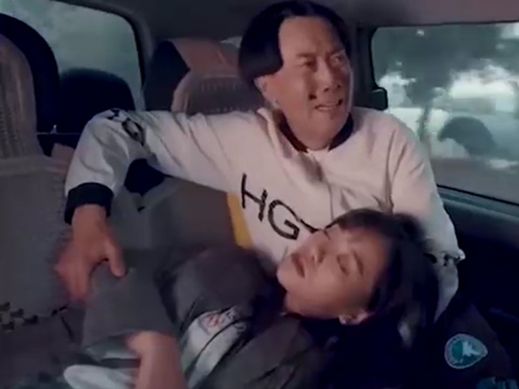 Clip hài hước - Đời không như là mơ, yêu một người nhưng không đến được với nhau!