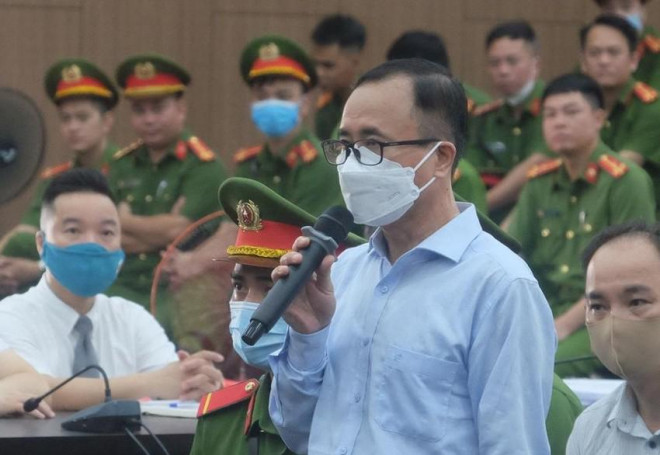 Bị cáo Trần Văn Nam, cựu bí thư Tỉnh ủy Bình Dương - Ảnh: UYÊN TRANG