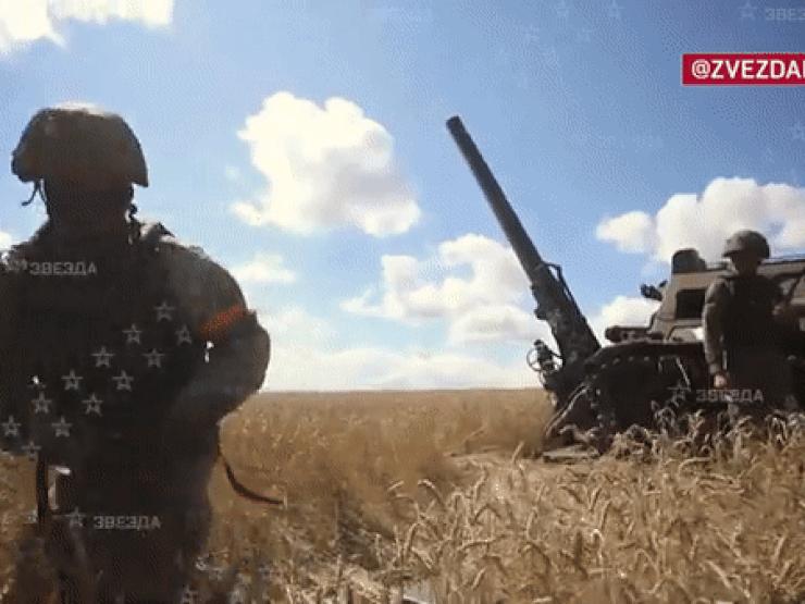 Nga lần đầu công bố video súng cối tự hành lớn nhất thế giới chiến đấu ở Ukraine