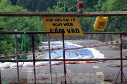 Tin tức trong ngày - Cận cảnh tuyến đường du lịch ở Đồ Sơn bị phong tỏa