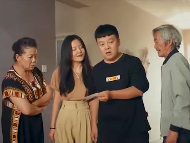 Clip hài hước - Hoang mang khi phải sống trong một gia đình lầy lội như thế này