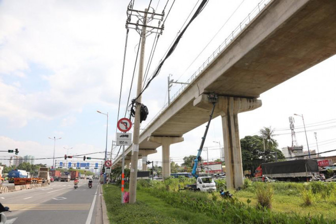 Cận cảnh 11 nhà ga trên cao của tuyến metro số 1 - 12