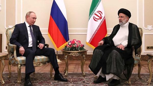 Tổng thống Vladimir Putin và người đồng cấp Ebrahim Raisi. Ảnh: Kremlin