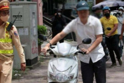 Tin tức trong ngày - Xe không vi phạm, CSGT có quyền dừng để kiểm tra?