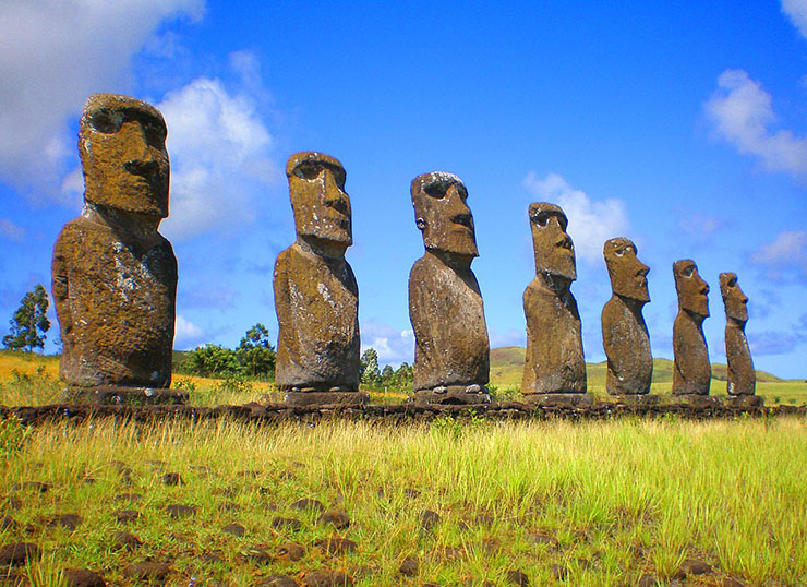 Cận cảnh bức tượng đá 2 mặt kỳ lạ trên đảo Phục Sinh - 1