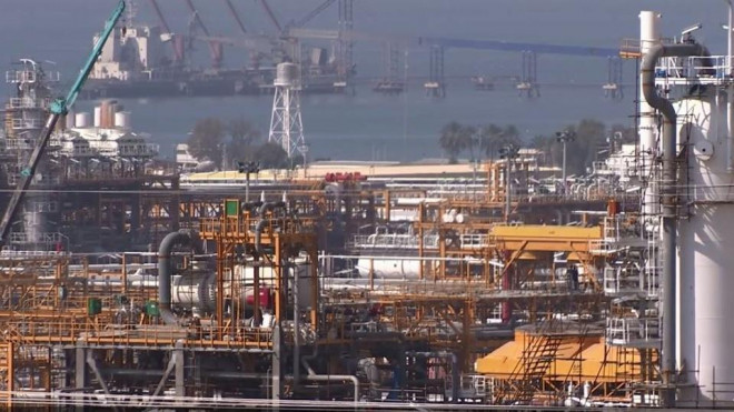 Hiện tại chỉ có 19 quốc gia cung cấp
LNG, trong khi tới 44 quốc gia nhập khẩu. Trong thời điểm này, nhu
cầu đã tăng lên rất cao và còn tiếp tục phát triển, dẫn đến giá cả
cũng theo thang một cách phi mã.