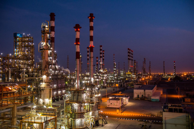 Theo giáo sư Michael Bradshaw, các
lệnh trừng phạt chống Nga ngăn cản việc sản xuất thêm LNG và cung
cấp ra thị trường thế giới.