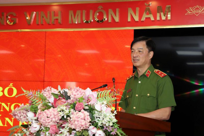 Đại tá Nguyễn Quốc Hùng giữ chức vụ Cục trưởng Cục Cảnh sát Quản lý hành chính về trật tự xã hội - 1