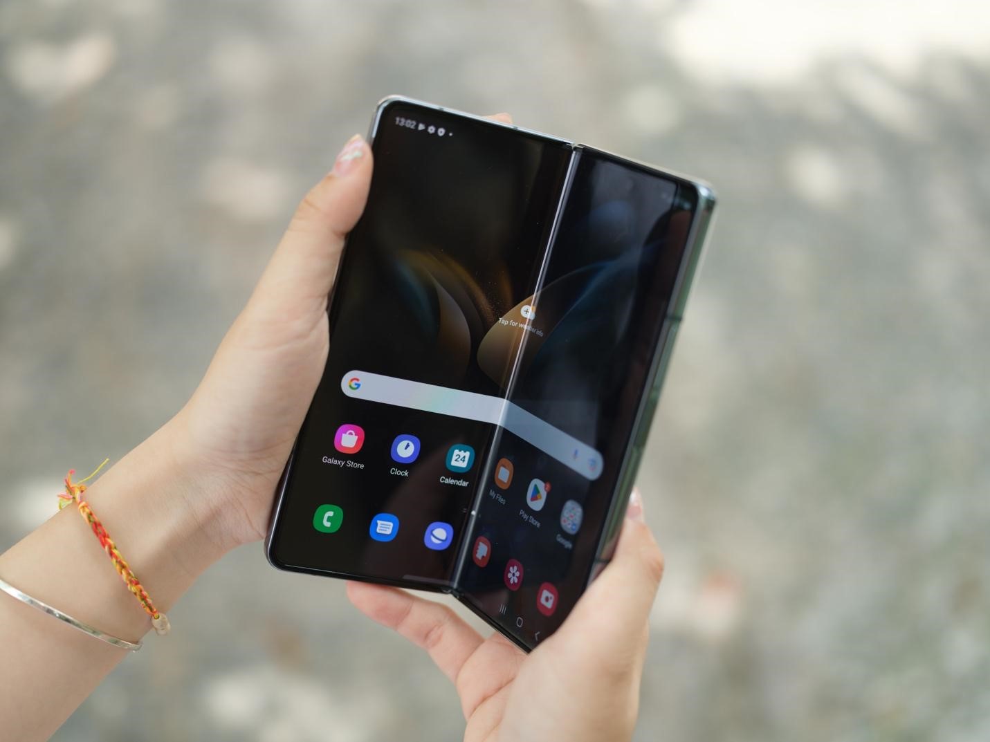 Giới công nghệ nhận định Galaxy Z chắc chắn thay đổi bộ mặt ngành di động với Flex Mode - 1