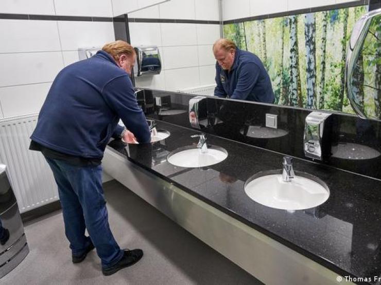 Kinh doanh - Người phụ nữ kinh doanh toilet công cộng có thu nhập hàng chục tỷ