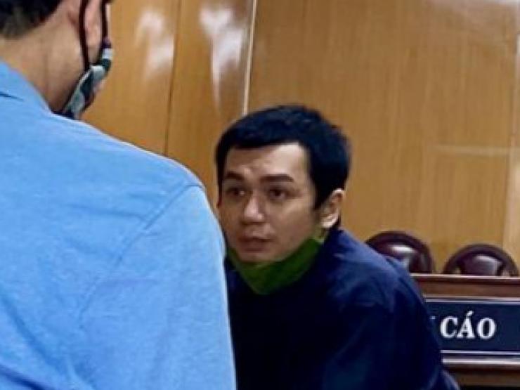 Pháp luật - Thanh niên bơm chất kích thích vào bóng cười rồi rủ 3 thiếu nữ cùng ở lại qua đêm