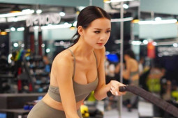 Làm đẹp - Nàng hậu cao vượt Mai Phương Thuý tập nặng "độ" body