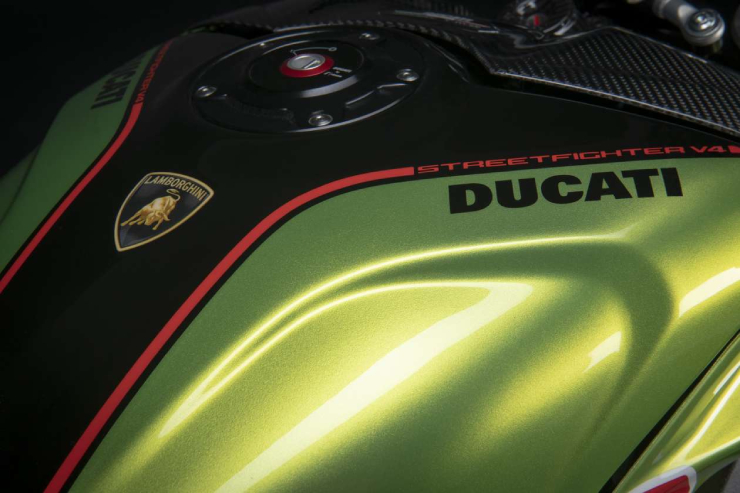 Trình làng siêu môtô 2022 Ducati Streetfighter V4 Lamborghini - 7