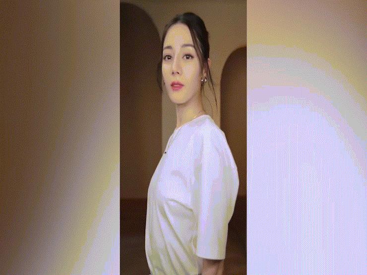 Đời sống Showbiz - Địch Lệ Nhiệt Ba đẹp tựa nữ thần khi diện váy 250 triệu của NTK Việt