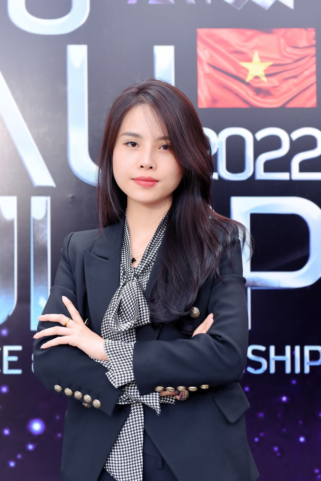 Vân Anh có cho mình một hành trình trui rèn và làm nghề thú vị