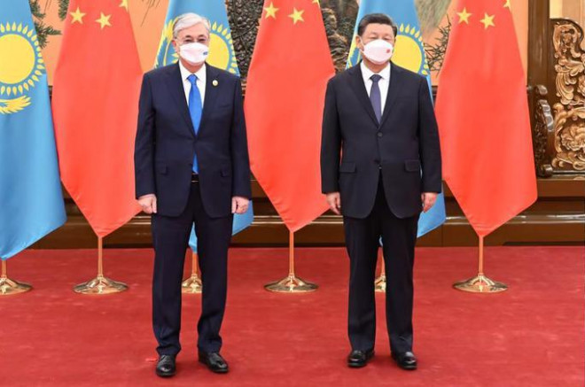 Chủ tịch Trung Quốc Tập Cận Bình đón tiếp Tổng thống Kazakhstan Kassym-Jomart Tokayev vào ngày 5-2 vừa qua tại Bắc Kinh. Ảnh: TÂN HOA XÃ