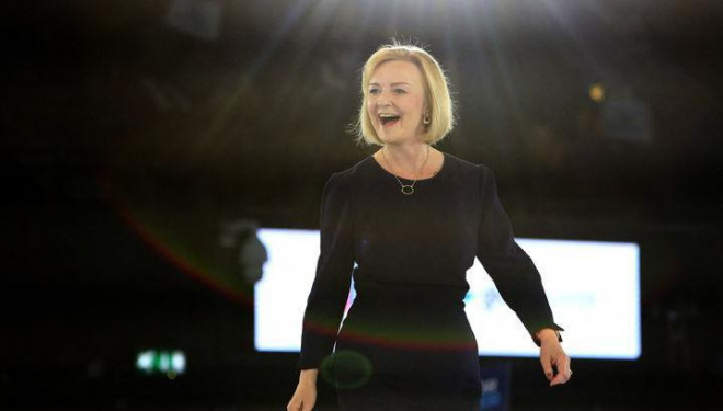 Trước đó với tư cách ngoại trưởng, bà
Truss đã thúc đẩy ý tưởng về một "Nước Anh toàn cầu", tìm cách tăng
cường vai trò của Anh trên trường quốc tế.