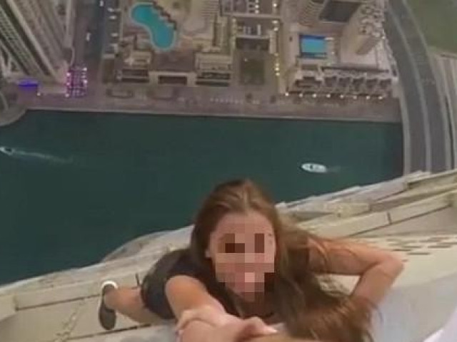 Bạn trẻ - Cuộc sống - Nổi tiếng nhờ nội dung tiêu cực: Bất chấp chiêu trò, không ngại nguy hiểm chỉ để "on top" xu hướng