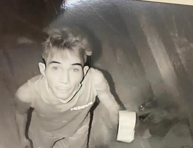 Trần Văn Tới trong 1 lần vô tình lọt vào camera an ninh